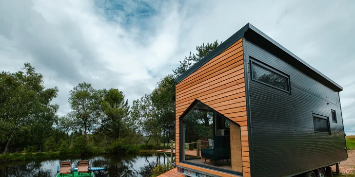 Tiny House Česílko: skvělá poloha blízko Lipna, vlastní sauna i terasa s výhledem