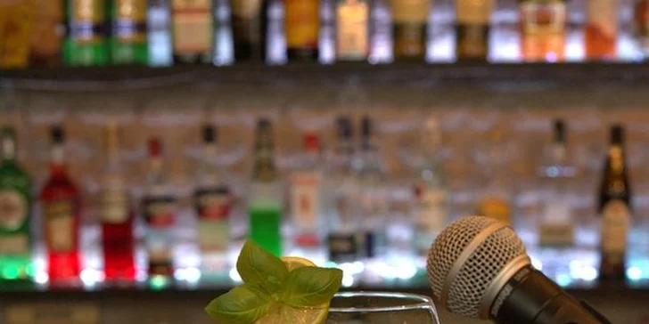 Vouchery do music & comedy baru s latinskoamerickými specialitami: exotické jídlo i drinky, hudba a zábava