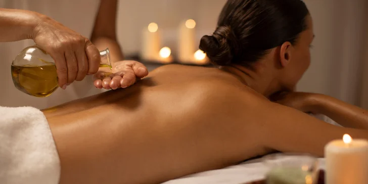Celotělová klasická nebo aroma masáž s vůní skořice, čokolády nebo aloe vera: 60 až 120 minut