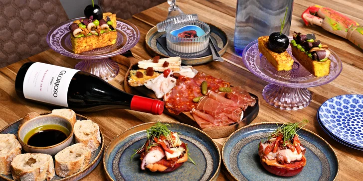 Španělské menu pro 2 osoby: tapas, slávky, foie gras, chobotnice i dezert a španělské víno