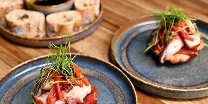 Španělské menu pro 2 osoby: tapas, slávky, foie gras, chobotnice i dezert a španělské víno