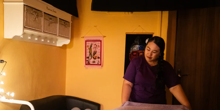 Thajské masáže: 30 až 90 minut relaxační olejové, antistresové či originální thai masáže
