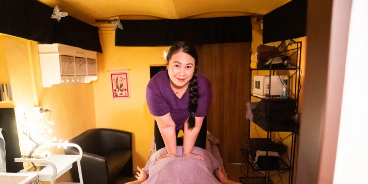 Thajské masáže: 30 až 90 minut relaxační olejové, antistresové či originální thai masáže