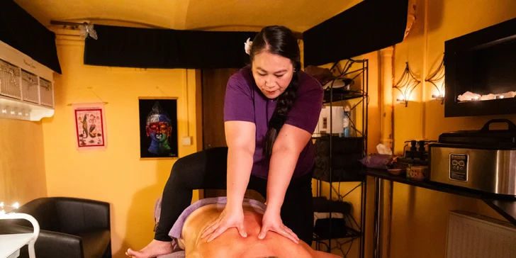 Thajské masáže: 30 až 90 minut relaxační olejové, antistresové či originální thai masáže