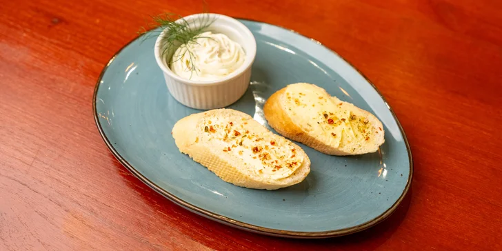 Pětichodové menu s vepřovou panenkou i proseccem pro 2 osoby