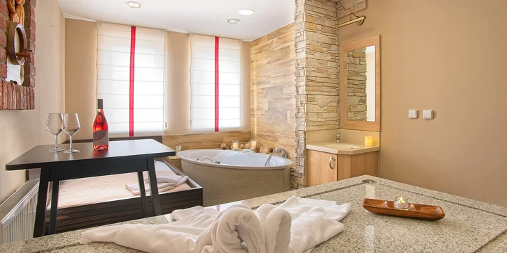 Romantický odpočinek: 90min. wellness balíček i s peelingem pro pár
