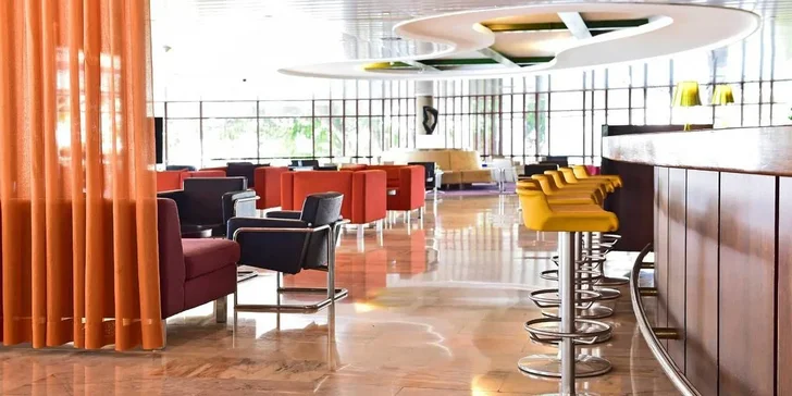 Na Madeiru letecky: 5* Hotel Pestana Casino s polopenzí a střešním bazénem s výhledem na moře