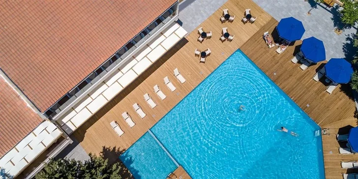 Dovolená na ostrově Thassos: 4* hotel Zoe, all inclusive, letenky i vstup do vodního parku
