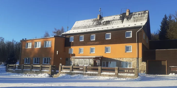 Aktivní dovolená v Krušných horách: hotel s polopenzí či plnou penzí, vč. sauny