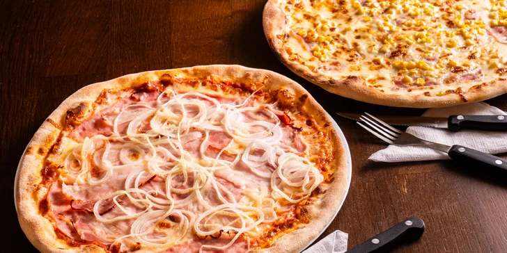 Jedna nebo dvě 32cm pizzy dle výběru: sýrová, šunková, salámová i crudo