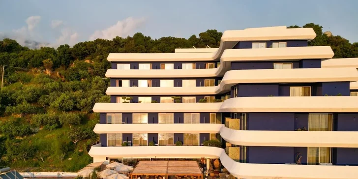 Albánie letecky: hotel Regina Blue***** hned u pláže, ultra all inclusive a bazén