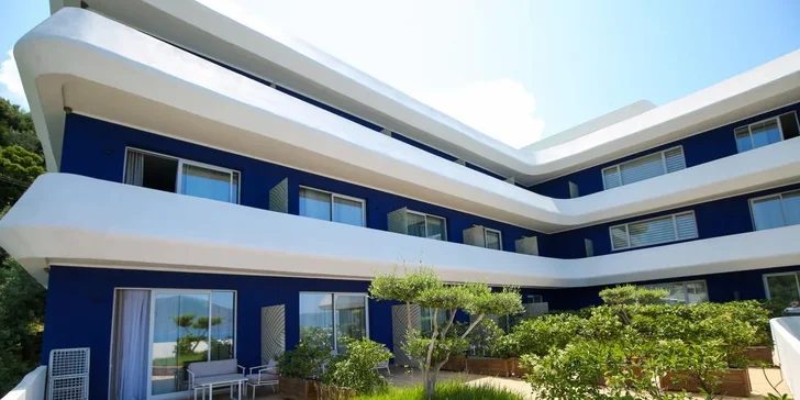 Albánie letecky: hotel Regina Blue***** hned u pláže, ultra all inclusive a bazén