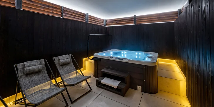 Pětichodové menu s panenkou a rump steakem i relaxace ve wellness pro 2 osoby