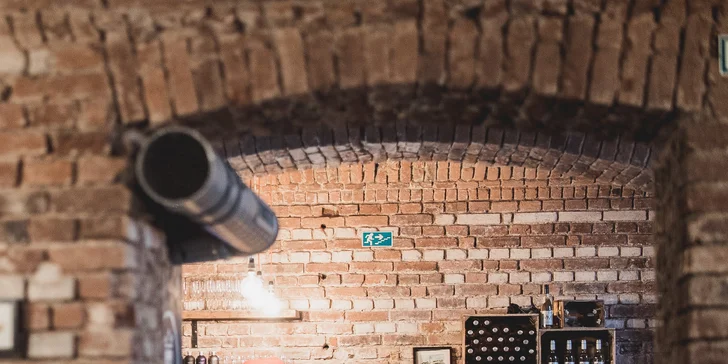 Nejvoňavější zimní nápoj: horké svařené víno pro jednu i dvě osoby nebo permanentka