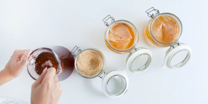 Workshop fermentování nápojů: kombucha, kefír i limonáda pro 1-2 osoby