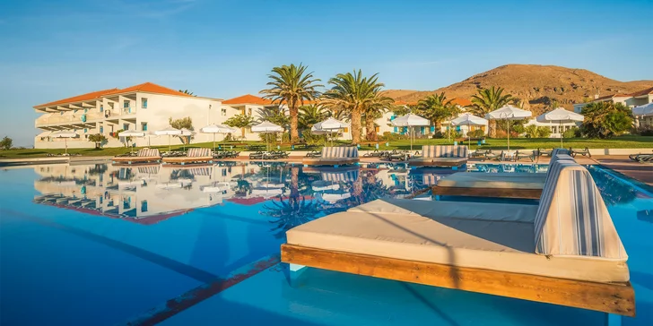 Letecky na Lesbos: 4* hotel Aeolian Village Beach Resort s all inclusive