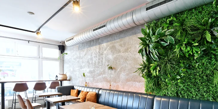 Tříchodové menu v Avocado Bistro pro 1 či 2 osoby: polévka, hl. chod, dezert i nápoje