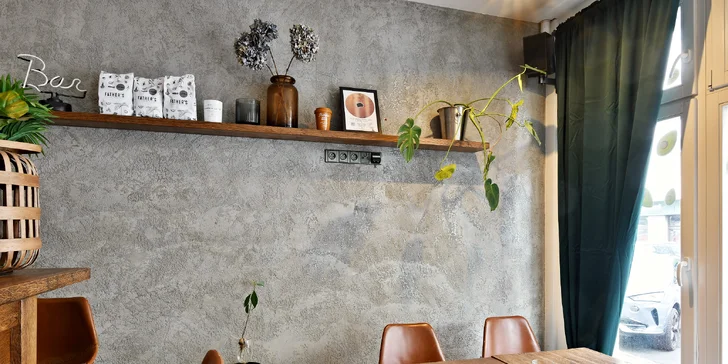 Tříchodové menu v Avocado Bistro pro 1 či 2 osoby: polévka, hl. chod, dezert i nápoje
