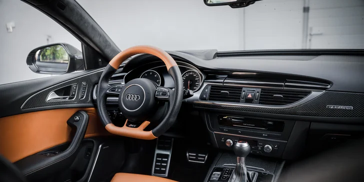 Až 60 min. řízení: Corvette, Camaro, BMW M2 či M5 nebo Audi RS6