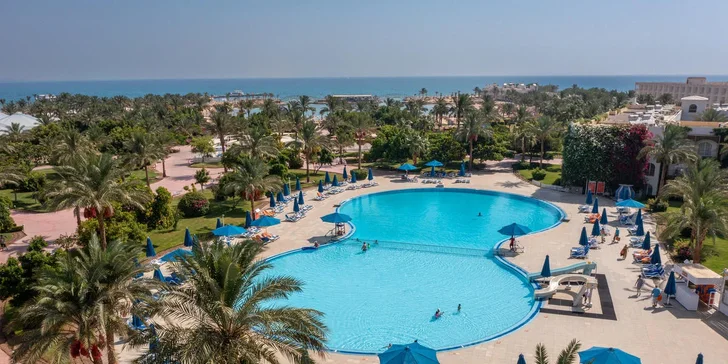 Hurghada vč. letenky: Hotel Desert Rose Resort***** s all inclusive, u pláže a s aquaparkem