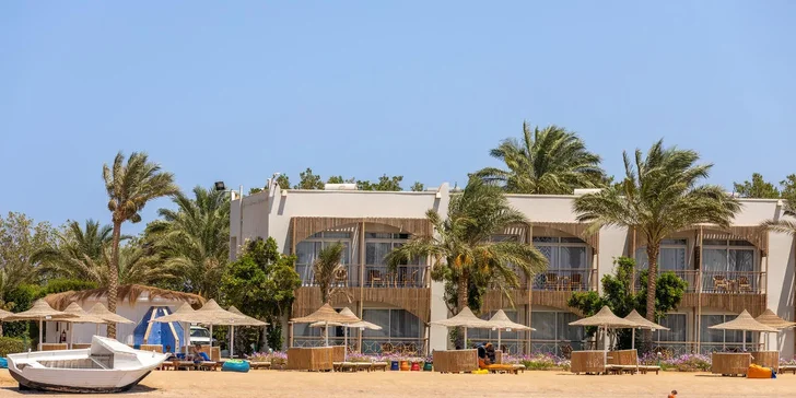Hurghada vč. letenky: Hotel Desert Rose Resort***** s all inclusive, u pláže a s aquaparkem