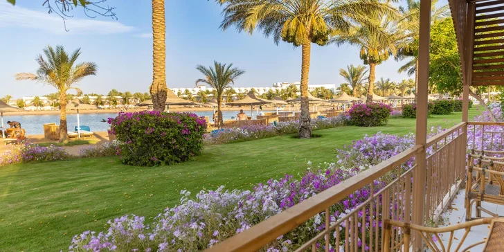 Hurghada vč. letenky: Hotel Desert Rose Resort***** s all inclusive, u pláže a s aquaparkem