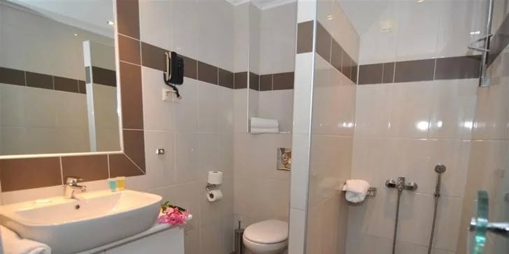 Řecký ostrov Thassos vč. letenky: 4* hotel Aeolis s all inclusive a bazénem