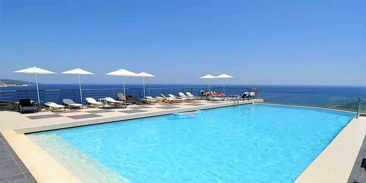 Řecký ostrov Thassos vč. letenky: 4* hotel Aeolis s all inclusive a bazénem