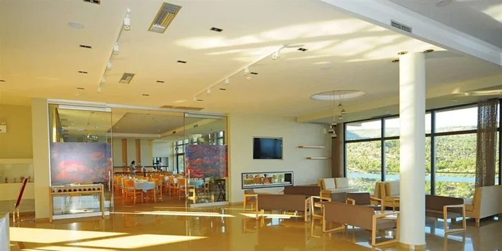 Řecký ostrov Thassos vč. letenky: 4* hotel Aeolis s all inclusive a bazénem