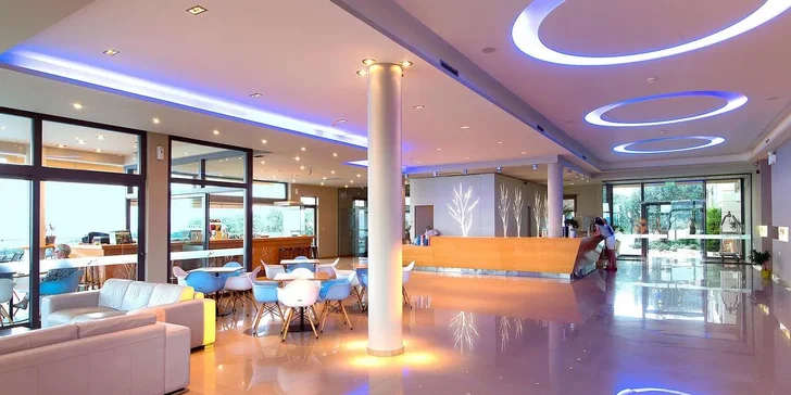 Řecký ostrov Thassos vč. letenky: 4* hotel Aeolis s all inclusive a bazénem