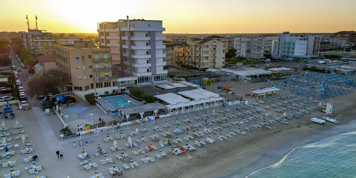 Rodinná all inclusive dovolená v Itálii: 3* hotel přímo na pláži, animace, dítě zdarma
