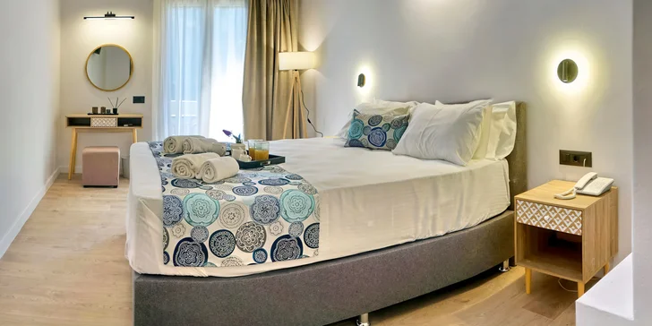 Lesbos: adult-only hotel s all inclusive, bazénem i pláží v blízkosti, letenka a transfer v ceně