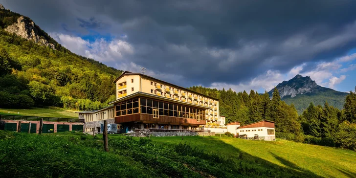 Dovolená na Slovensku v Malé Fatře: polopenze, wellness a v zimě skipas