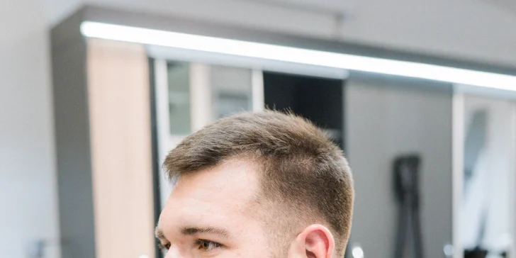 Bez objednání: pánský kadeřnický balíček se střihem, mytím, foukanou i stylingem