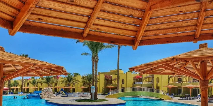 Hurghada: 4* hotel Palm Beach přímo u pláže, all inclusive, bazény, letenky