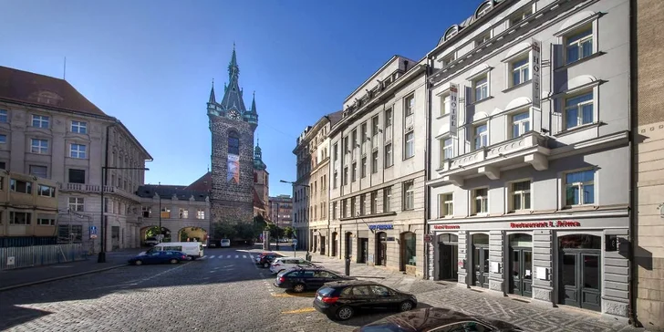 Pobyt v centru Prahy blízko hlavního nádraží: historický hotel se snídaní