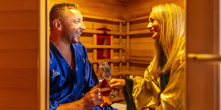3 hodiny blaha pro dva: párová masáž, aroma sauna, koupel i občerstvení