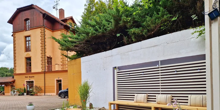 Romantika pro dva: čtyřchodové menu podle výběru, sekt a výzdoba