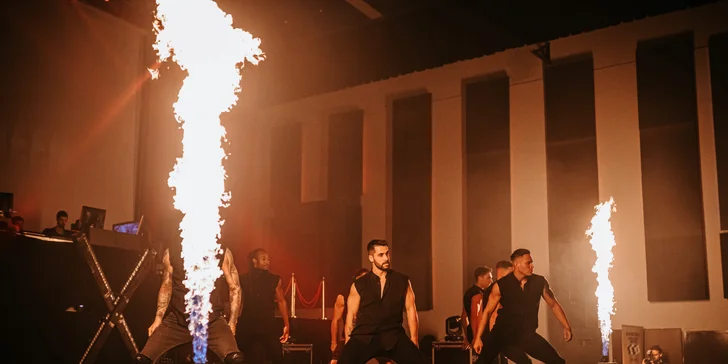 Show vymakaných těl: 90min. žhavé vystoupení pánské skupiny Men4Queen v Prachaticích