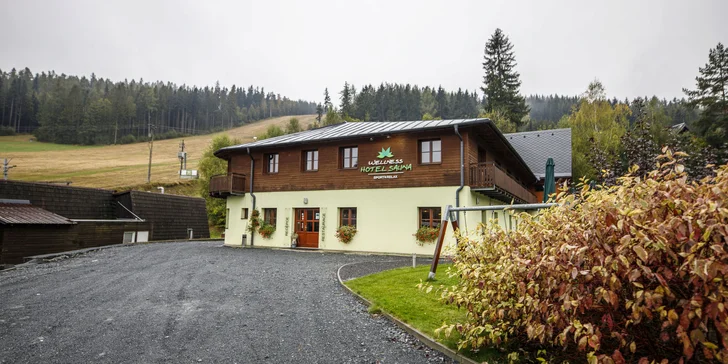 Pobyt v srdci Jeseníků až pro 8 osob: polopenze i vstup do wellness a masáž