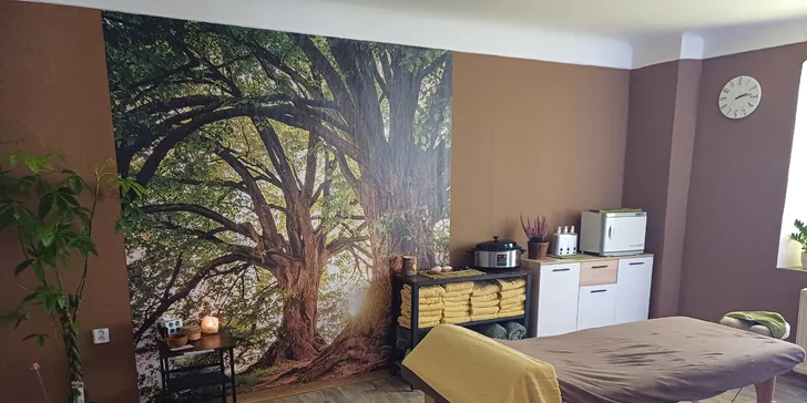 Hřejivý relax lávovými kameny či horkými mušlemi i s Lomi-Lomi masáží