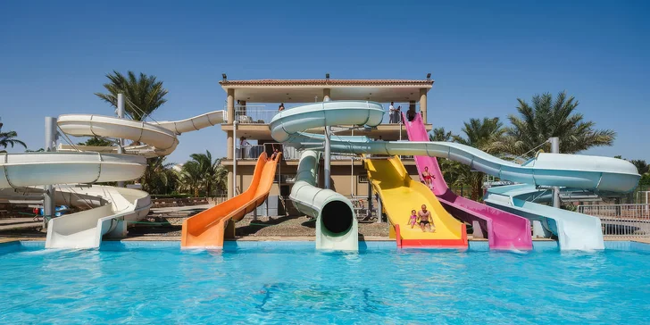 Hurghada vč. letenky: Hotel Desert Rose Resort***** s all inclusive, u pláže a s aquaparkem