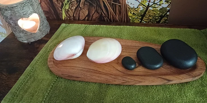 60-90min. masáž: relaxační, lomi-lomi i celotělová s peelingem