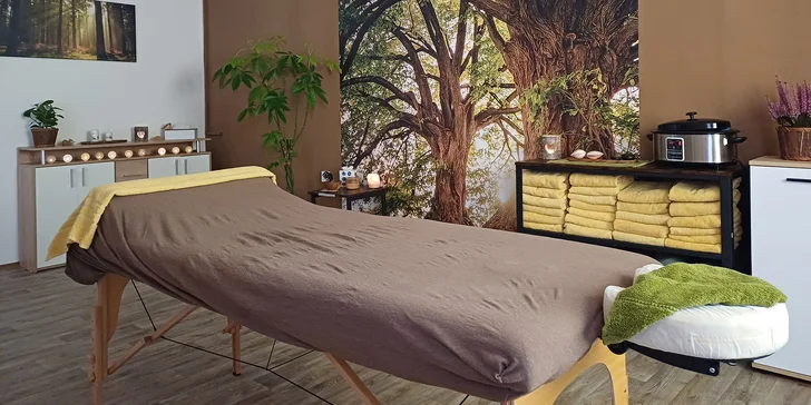 Hřejivý relax lávovými kameny či horkými mušlemi i s Lomi-Lomi masáží