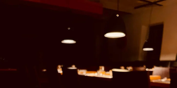 Voucher na 500–2 000 Kč na cokoliv v zámecké restauraci Konírna