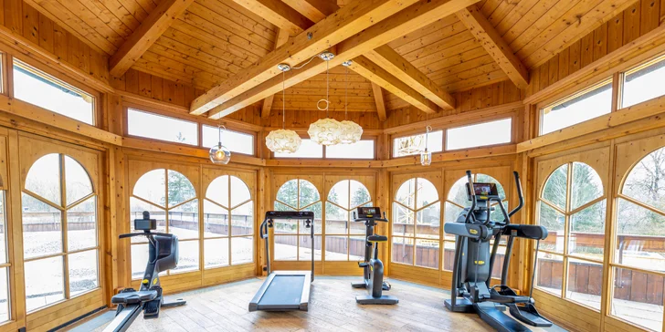 Dovolená v Tyrolsku: horský hotel se snídaní a wellness i karta výhod