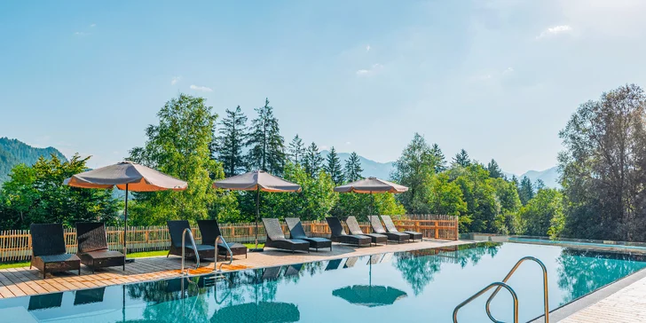 Dovolená v Tyrolsku: horský hotel se snídaní a wellness i karta výhod