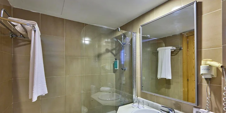 Letecky na Mallorcu: hotel Ilusion Vista Blava*** blízko pláže, all inclusive i bazén