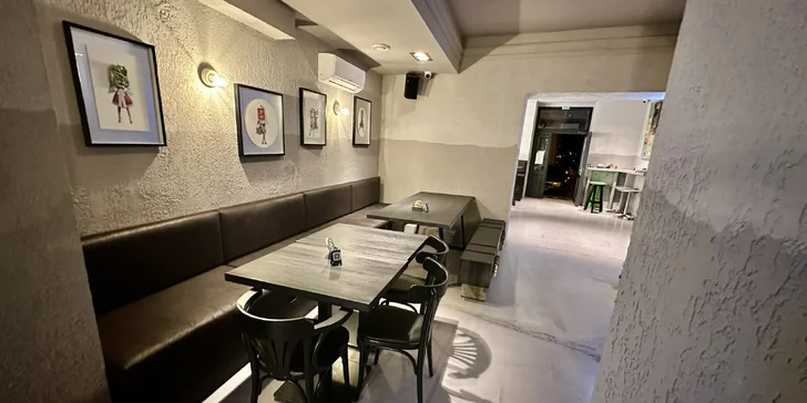 500–1 200 Kč na cokoliv v restauraci Devět mraků: polední menu, street food i grilované dobroty