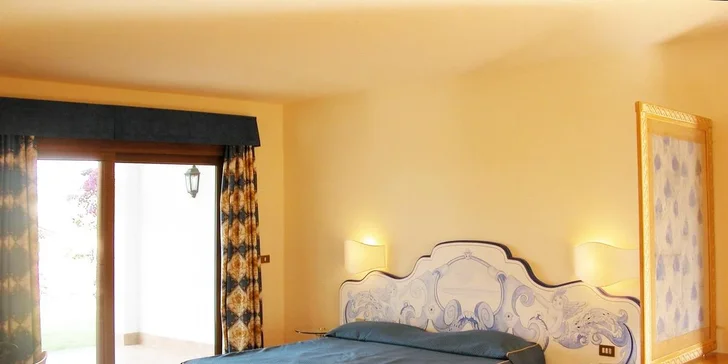 Letecky na Sardinii: all inclusive v hotelu Club Esse Palmasera Resort****, pláž i bazén